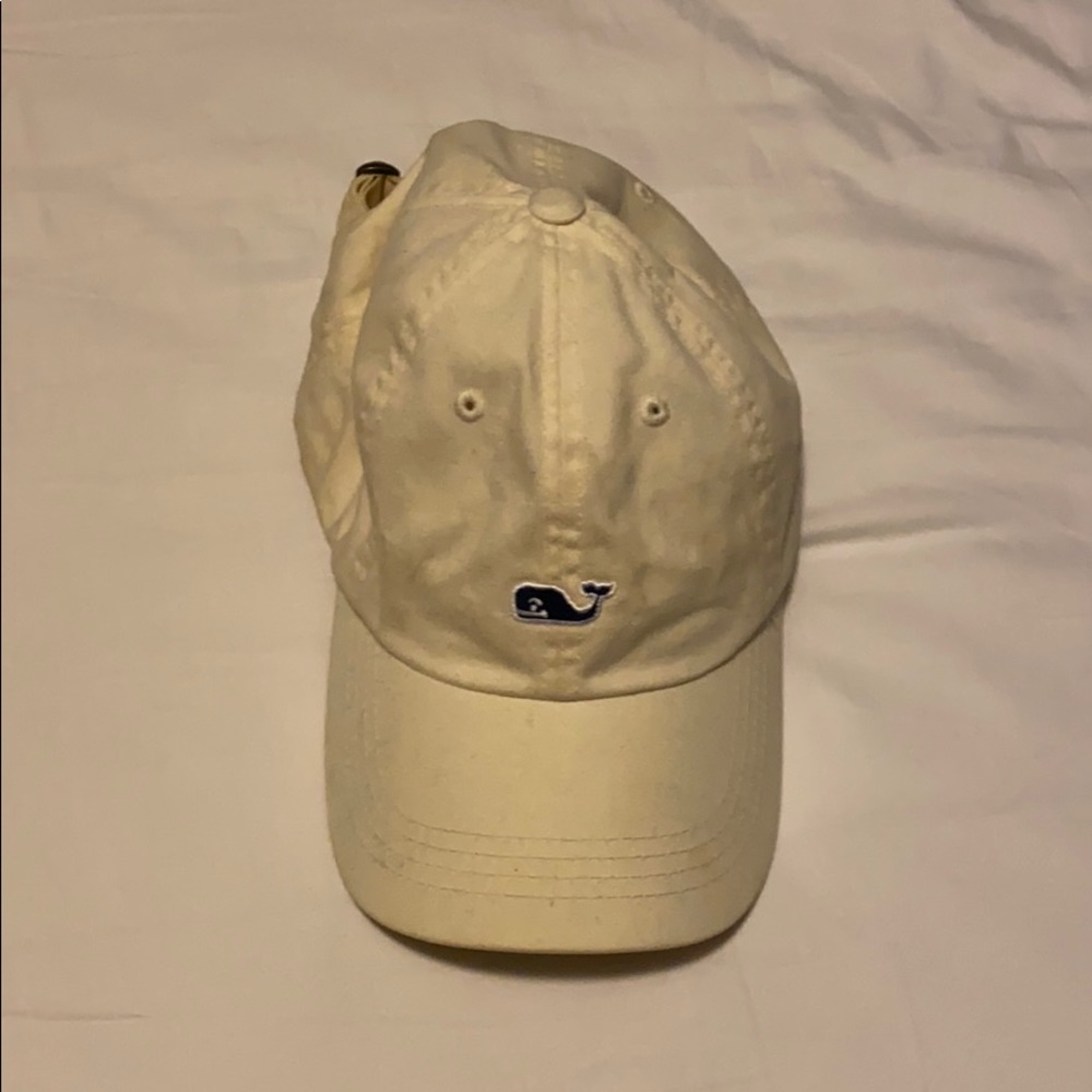 Vineyard vines cream adjustable hat